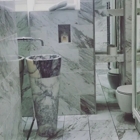 The Gothic Mansion Otel