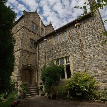 Hotel The Gothic Mansion 2*